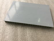 China El panel de bocadillo de aluminio impermeable del panal/los paneles ligeros del panal  compañía