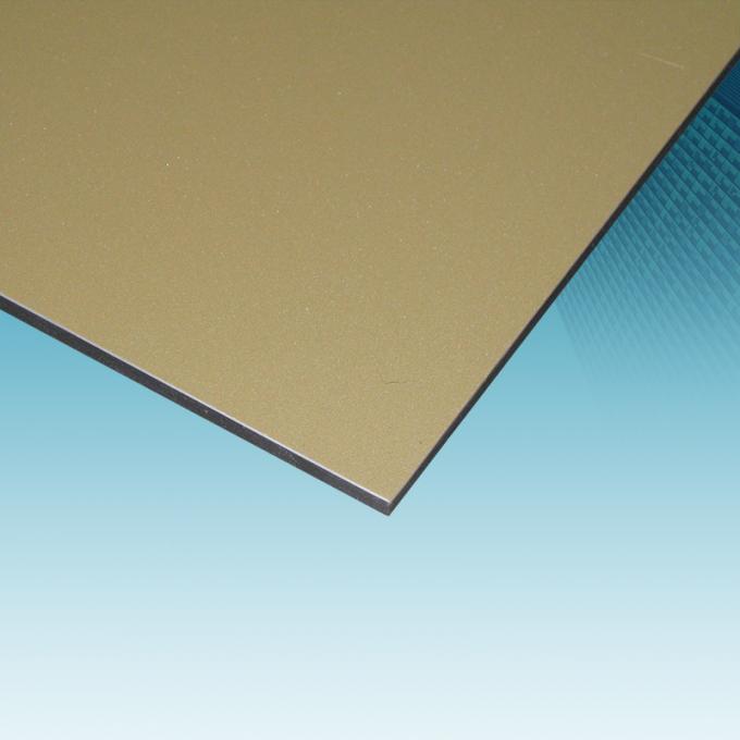 3 anchura de aluminio del panel de bocadillo de las capas PVDF 2000m m con el aislamiento térmico